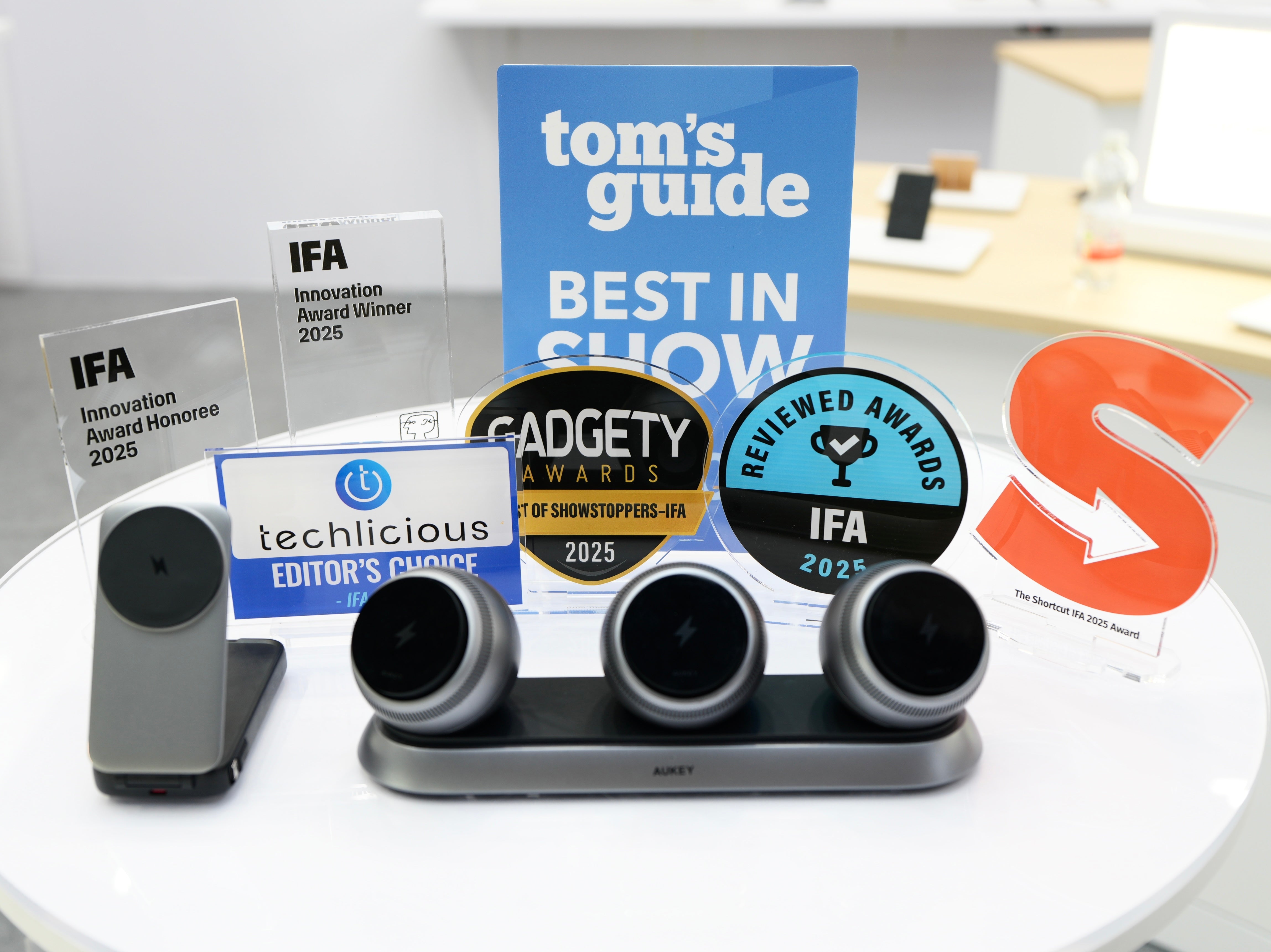 AUKEY Shines at IFA 2025 with 9 Awards for MagFusion Ark and MagFusion Reel 10000